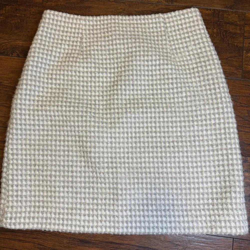 Sisley Houndstooth Tweed Mini Skirt 6 Wool Blend Zip Front Quiet Luxury Coquette